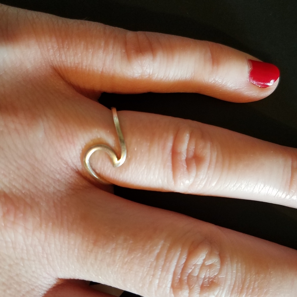 Pura Vida Wave Ring Size 7 Sterling Silver - Picture 2 of 6